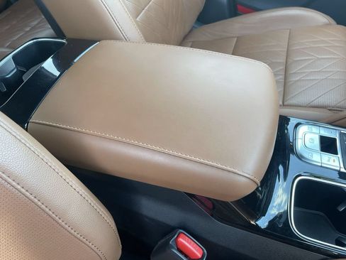 Certified 2024 Kia Telluride SX X-Line AWD/4WD image 32