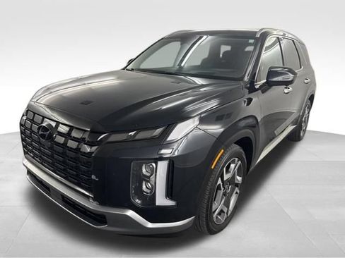 Used 2024 Hyundai Palisade Limited AWD/4WD image 3