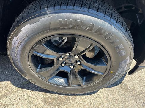 Used 2020 RAM 1500 Big Horn AWD/4WD image 21