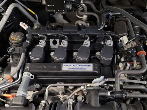 Used 2018 Honda Accord Touring image 30