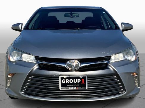 Used 2016 Toyota Camry XLE image 3