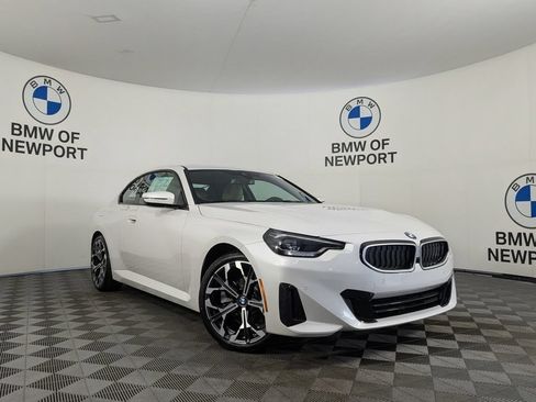 New 2026 BMW 230i Coupe w/ Convenience Package RWD image 3