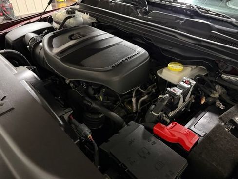 Used 2025 RAM 1500 Laramie AWD/4WD image 46