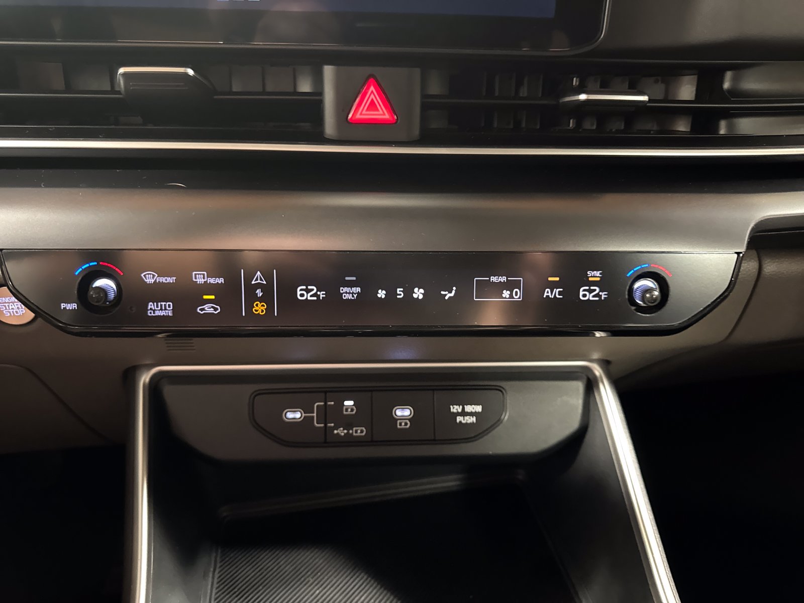 Certified 2026 Kia Carnival LXS FWD image 22