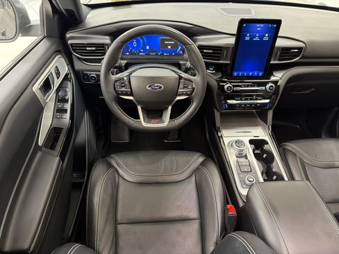 Used 2023 Ford Explorer ST w/ Equipment Group 401A AWD/4WD image 31