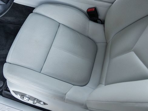 Certified 2024 Porsche Macan S AWD/4WD image 26
