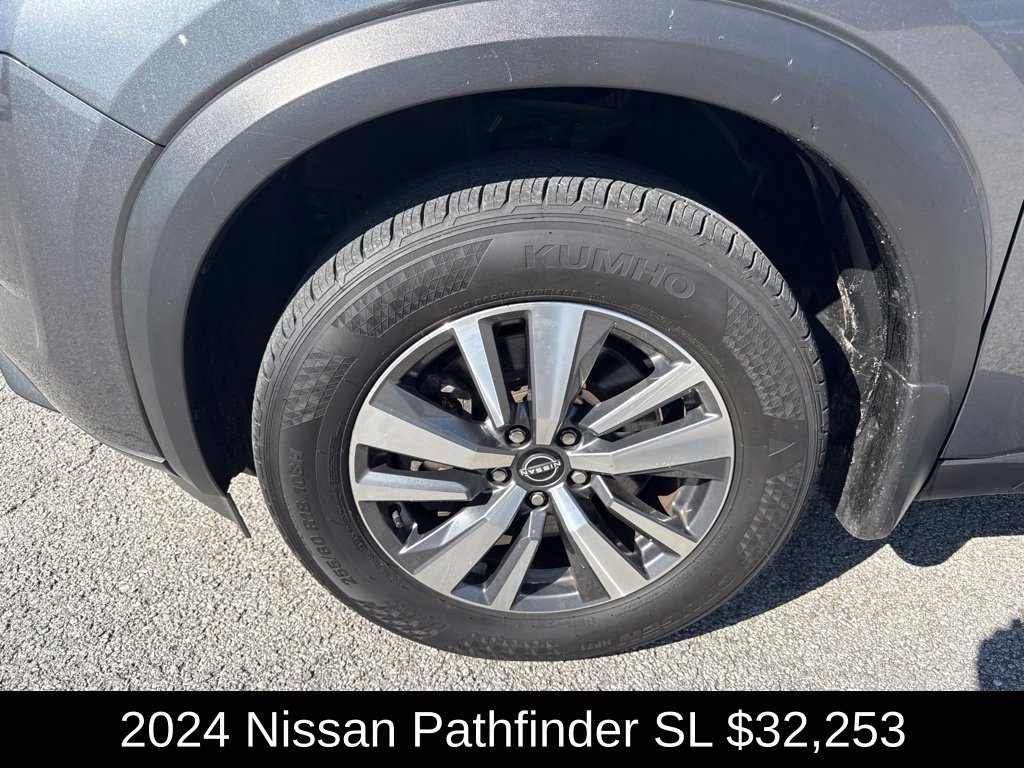 Used 2024 Nissan Pathfinder SL AWD/4WD image 9