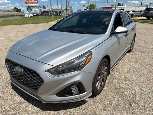 Used 2018 Hyundai Sonata Limited FWD image 3