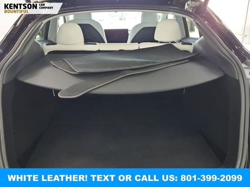 Used 2023 Tesla Model Y Performance image 11