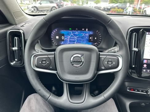 Used 2024 Volvo XC40 B5 Plus w/ Protection Package Premier AWD/4WD image 13