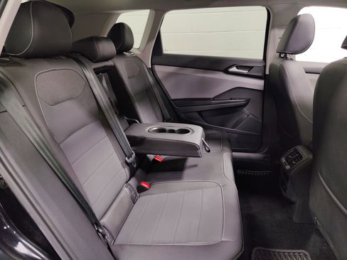 Certified 2023 Volkswagen Taos SE AWD/4WD image 15