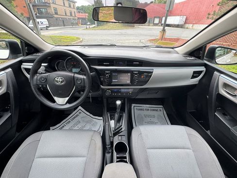 Used 2016 Toyota Corolla LE FWD image 7
