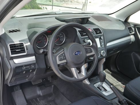 Used 2018 Subaru Forester 2.5i w/ Alloy Wheel Package AWD/4WD image 4