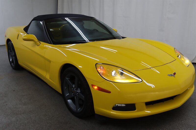Used 2007 Chevrolet Corvette Convertible RWD image 1
