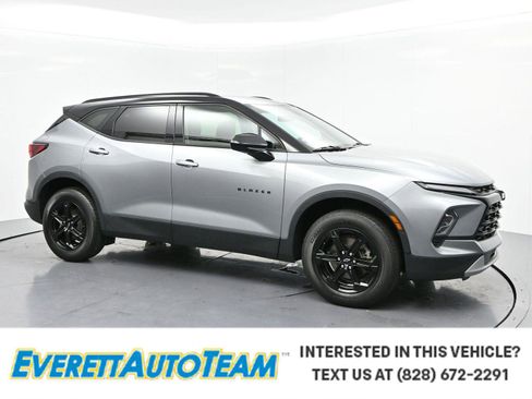 Used 2024 Chevrolet Blazer LT w/ Convenience Package FWD image 1