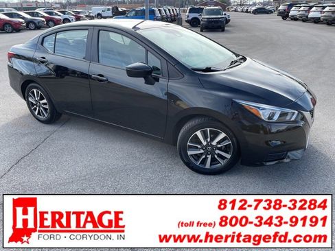 Used 2021 Nissan Versa SV image 1