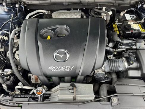 Used 2018 MAZDA MAZDA3 Sport w/ Preferred Equipment Package FWD image 13