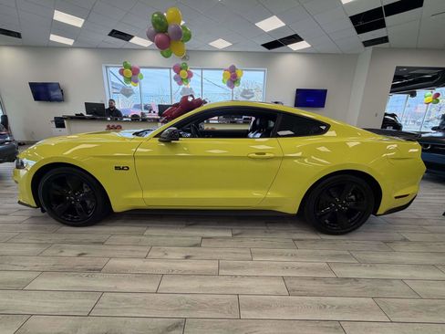 Used 2021 Ford Mustang GT Premium w/ Equipment Group 401A RWD image 37
