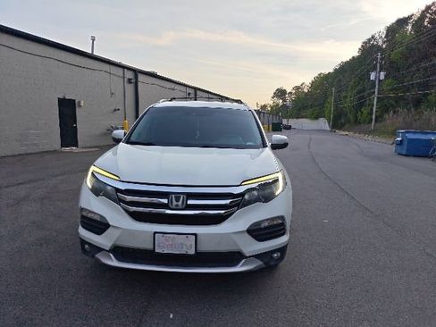 Used 2017 Honda Pilot Elite image 7