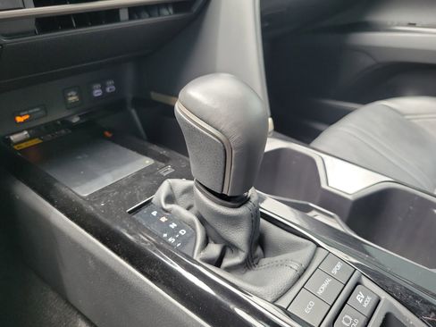 Used 2025 Toyota Camry XSE FWD image 28