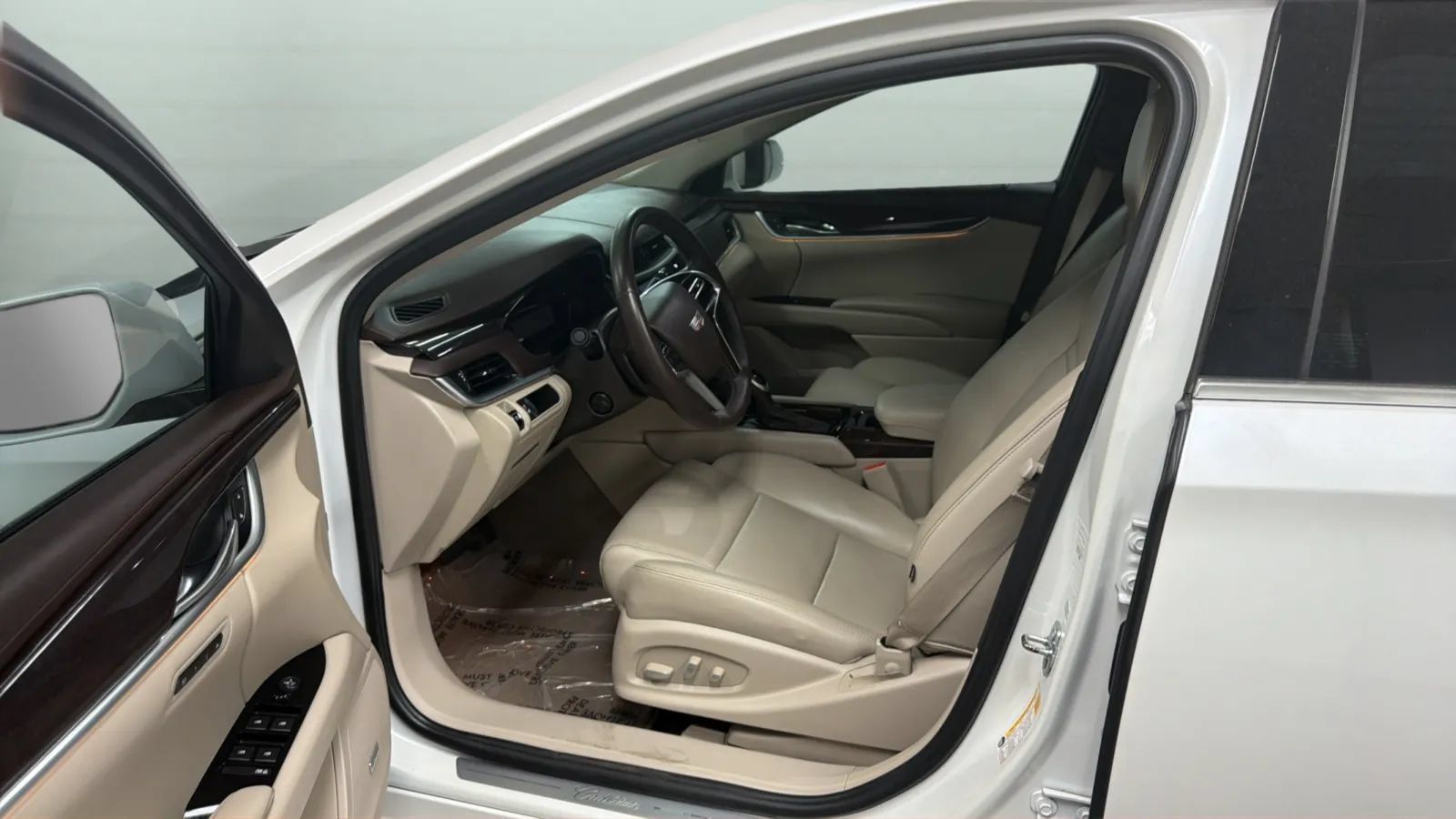 Used 2017 Cadillac XTS Luxury AWD/4WD image 21