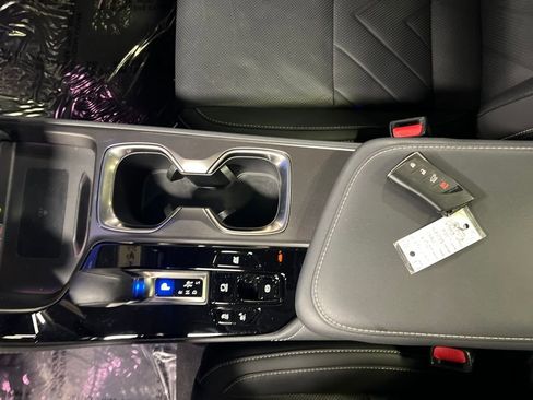 Used 2024 Lexus NX 300h AWD w/ Luxury Package image 25