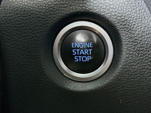 Used 2022 Toyota Corolla SE FWD image 21