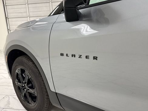 New 2025 Chevrolet Blazer LT w/ Convenience Package image 33