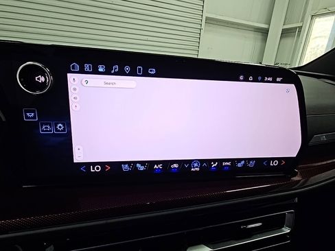 Certified 2024 Chevrolet Traverse RS w/ LPO, Floor Liner Package image 18