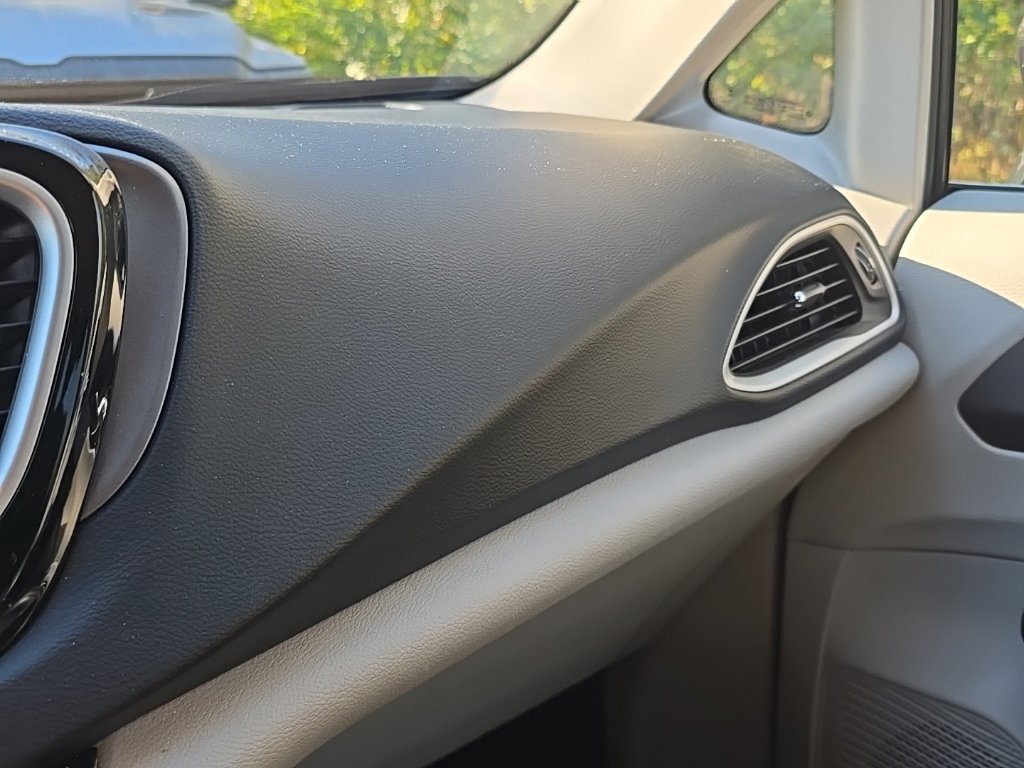 Used 2023 Chrysler Pacifica Touring-L FWD image 32