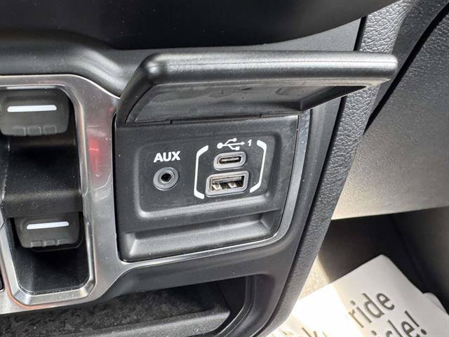Used 2021 Jeep Wrangler Unlimited Sahara AWD/4WD image 18