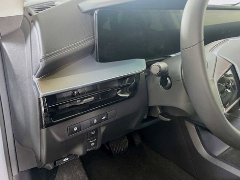 Used 2025 Nissan Murano SL image 8