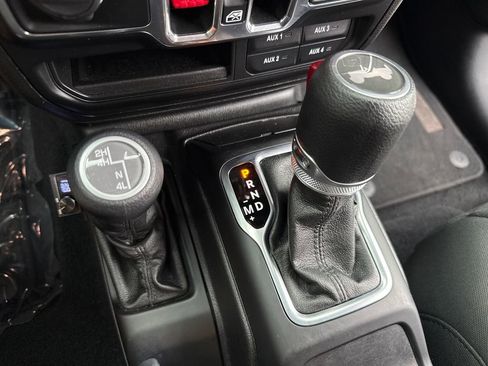 Used 2020 Jeep Wrangler Unlimited Sport S image 22