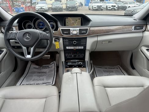 Used 2016 Mercedes-Benz E 350 Sedan image 17