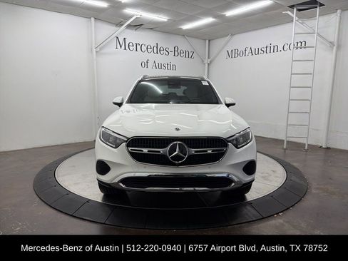 Used 2026 Mercedes-Benz GLC 300 image 2