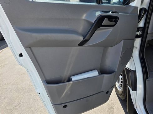 Used 2016 Mercedes-Benz Sprinter 3500 image 18