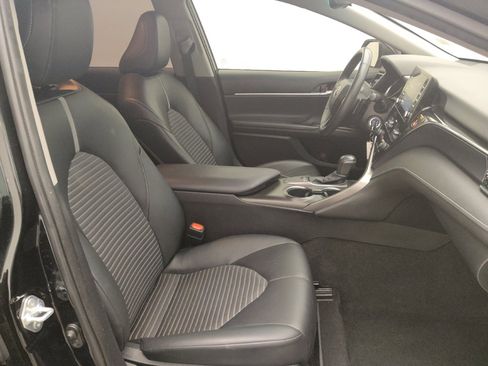 Used 2022 Toyota Camry SE FWD image 21