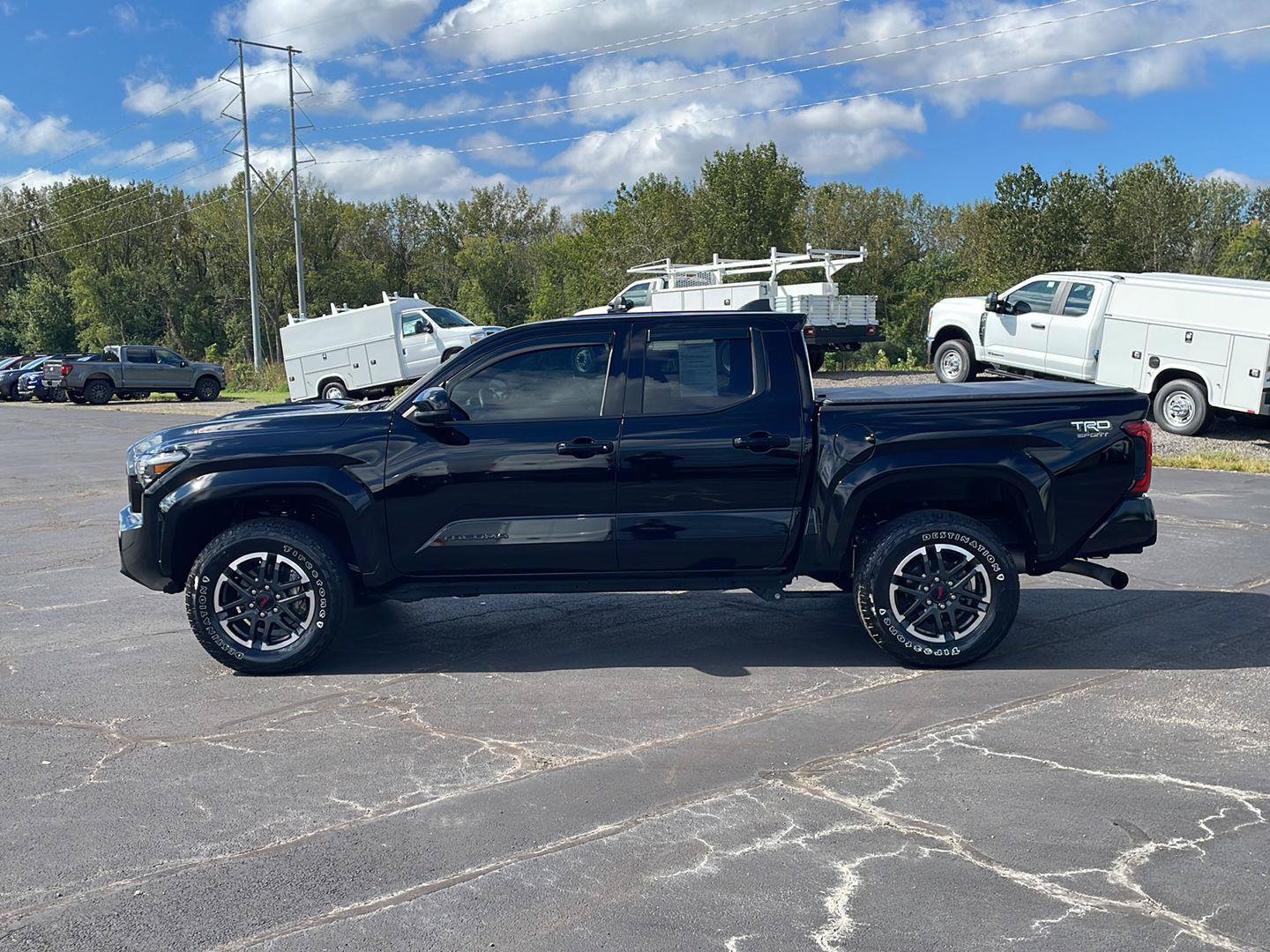 Used 2025 Toyota Tacoma TRD Sport AWD/4WD image 2
