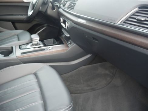 Certified 2023 Audi Q5 2.0T Premium w/ Convenience Package image 30