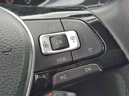 Used 2019 Volkswagen Golf S AWD/4WD image 22