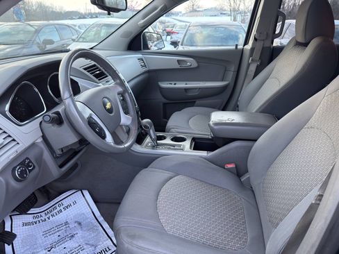 Used 2012 Chevrolet Traverse LS FWD image 10