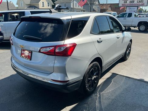 Used 2018 Chevrolet Equinox LS FWD image 4