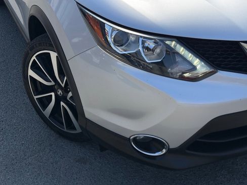 Used 2017 Nissan Rogue Sport SL FWD image 4
