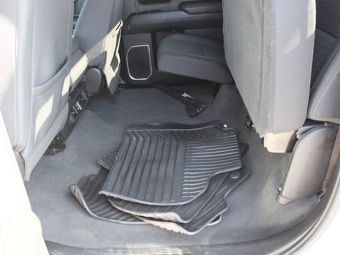 Used 2024 GMC Sierra 1500 SLE image 39