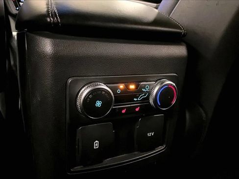 Used 2020 Ford Explorer XLT w/ Equipment Group 202A AWD/4WD image 33