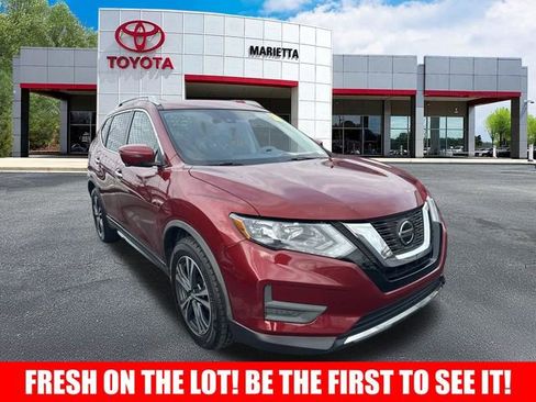 Used 2019 Nissan Rogue SV w/ Premium Package image 1