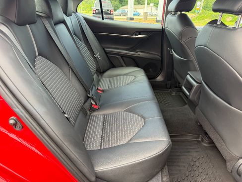 Used 2023 Toyota Camry SE FWD image 13