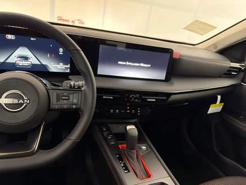 New 2026 Nissan Kicks SR image 19