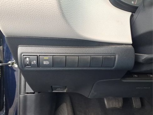Used 2023 Toyota Corolla LE FWD image 17