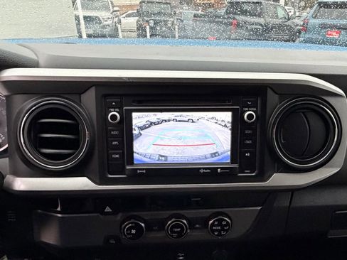 Used 2017 Toyota Tacoma SR5 image 24